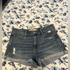 Hollister short-short.